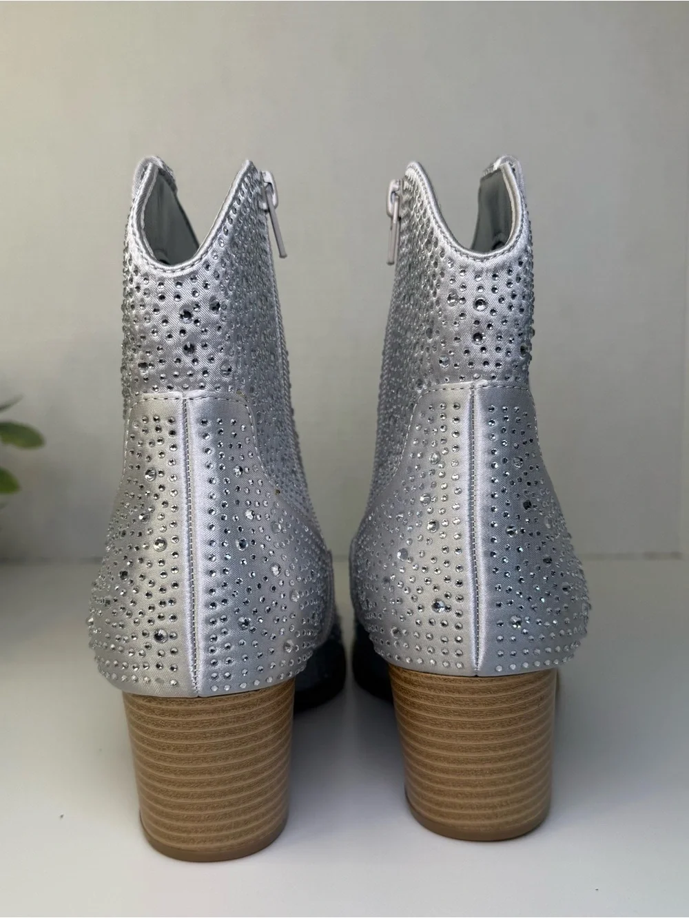 Qupid Silver Sparkle Leslie Rhinestone Western Boots Womens Size 7 Festival Boho